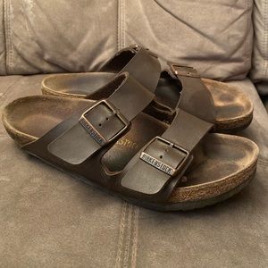 Mocha Birkenstock’s